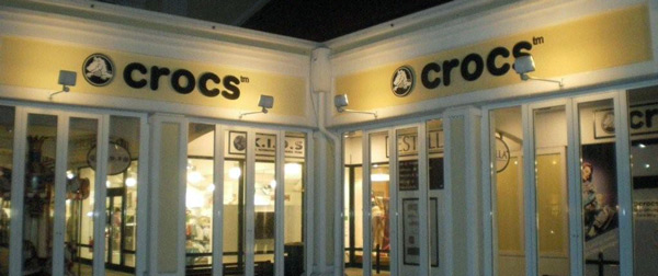 Crocs Shop Parndorf außen